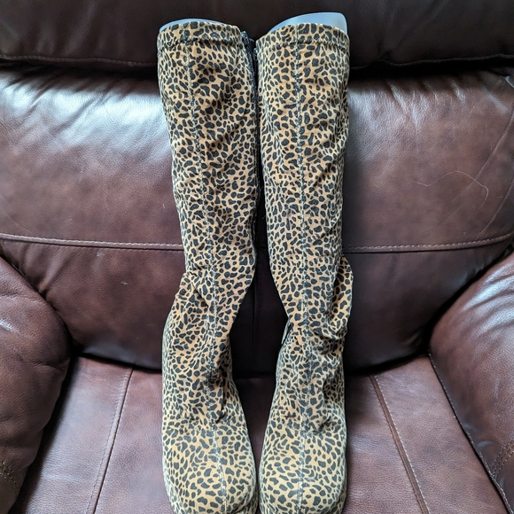 Zodiac Platform leopard boot heels zippered side (US W6) - Picture 3 of 8